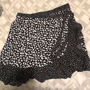 Cute black and white wrap skirt.